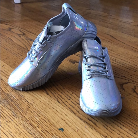 Metallic sneakers - Picture 2 of 4